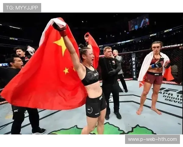 张伟丽训练场照曝光，笑容引粉丝安心